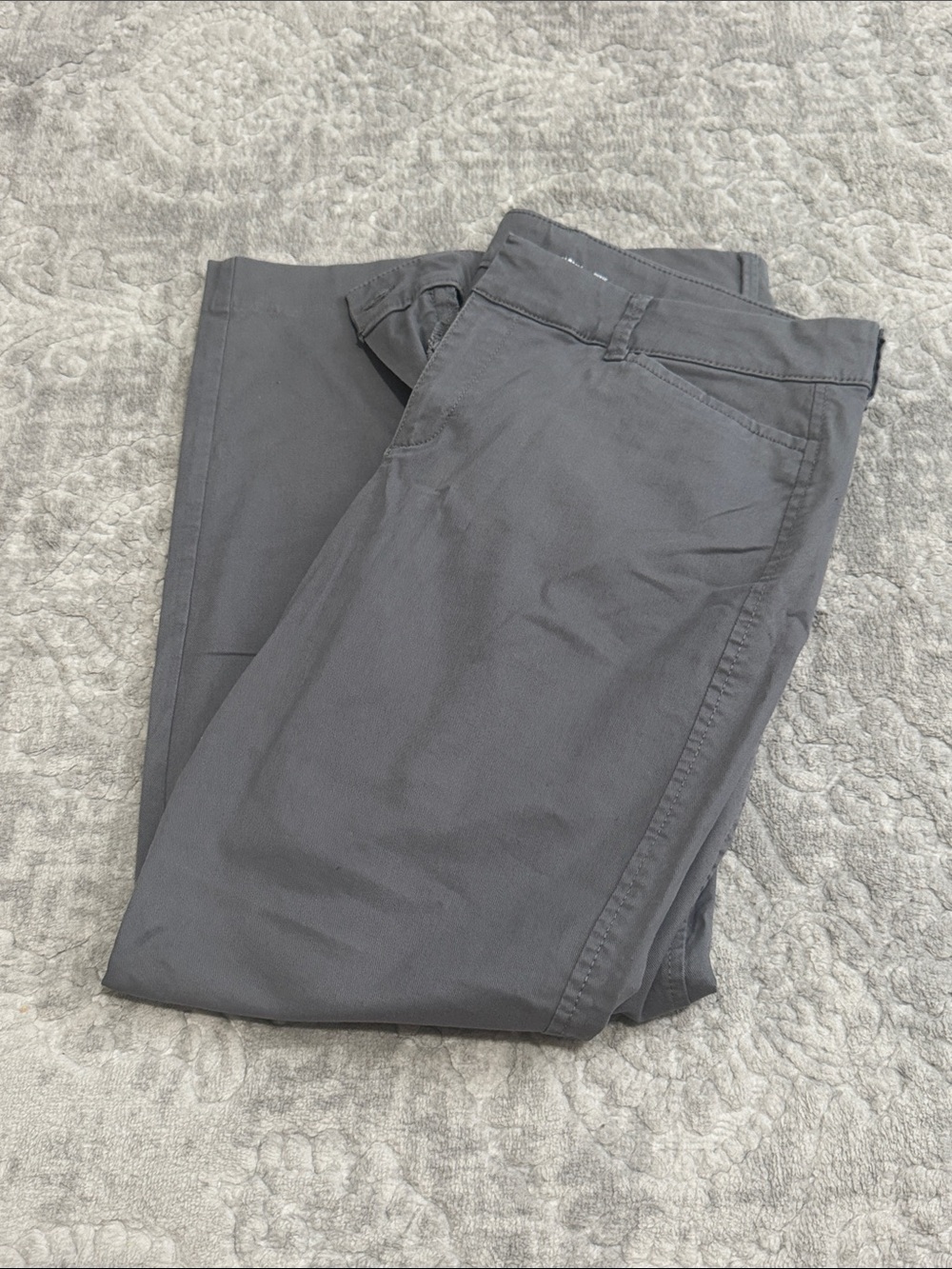 Old Navy Women’s Gray Pixie Pants